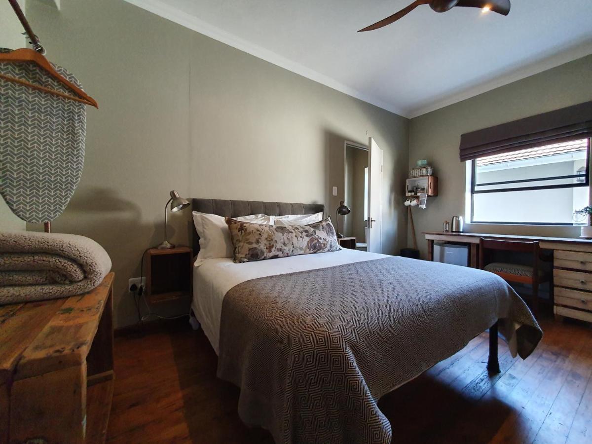 Avo&Oak Guesthouse Джордж Екстериор снимка
